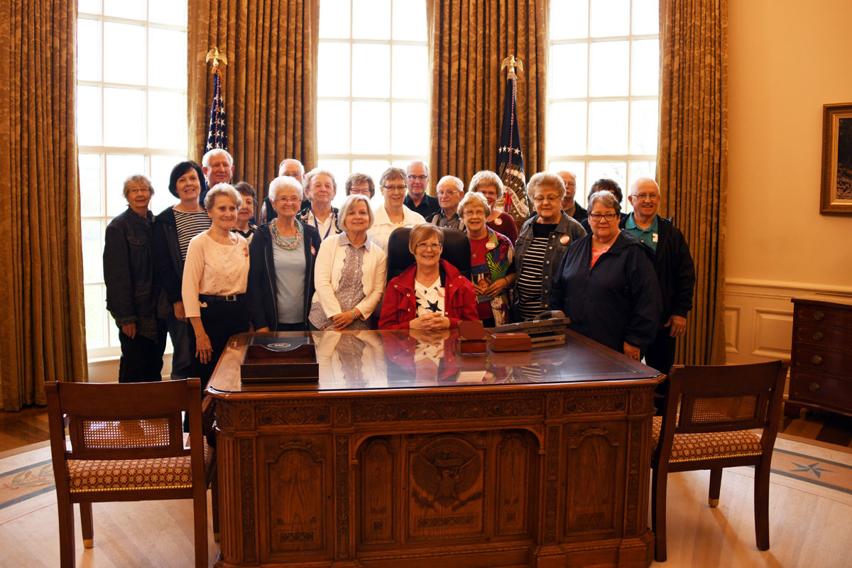 319 Madam President Mary Scott in the George W Bush Oval Office.JPG